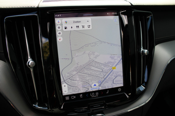 Volvo XC60 2.0 T8 Plug-in hybrid AWD Ultra Black Edition | Luchtvering | B&W | Head-Up | Trekhaak