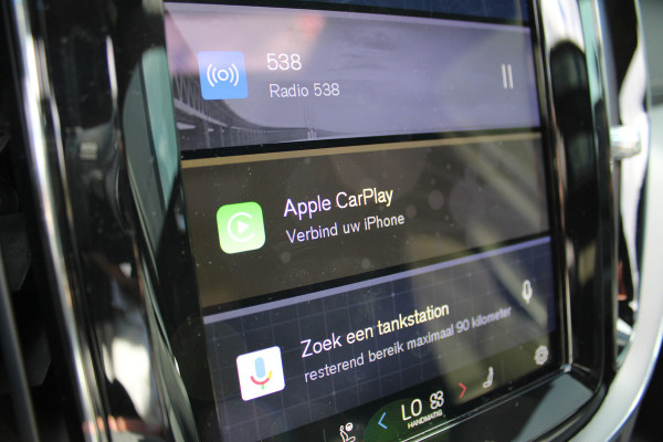 Volvo XC60 2.0 T8 Plug-in hybrid AWD Ultra Black Edition | Luchtvering | B&W | Head-Up | Trekhaak