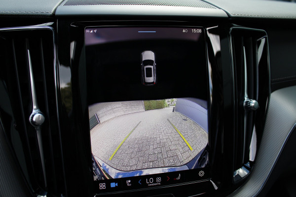 Volvo XC60 2.0 T8 Plug-in hybrid AWD Ultra Black Edition | Luchtvering | B&W | Head-Up | Trekhaak