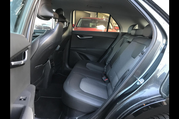 Kia Niro 1.6 Hybrid DynamicLine 7 JAAR GARANTIE Kia Niro 1.6 GDi Hybrid DynamicLine