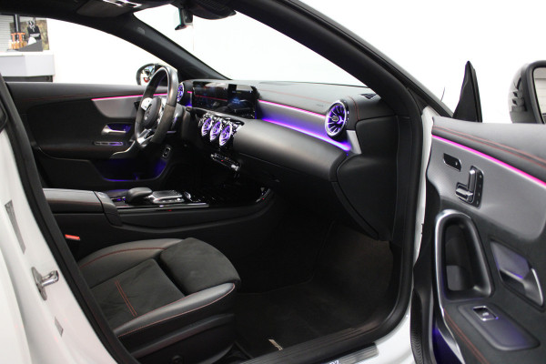 Mercedes-Benz CLA-Klasse Shooting Brake 250 e AMG Premium Plus