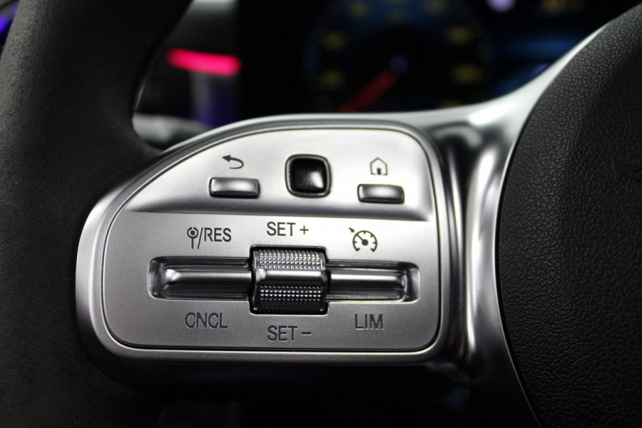 Mercedes-Benz CLA-Klasse Shooting Brake 250 e AMG Premium Plus