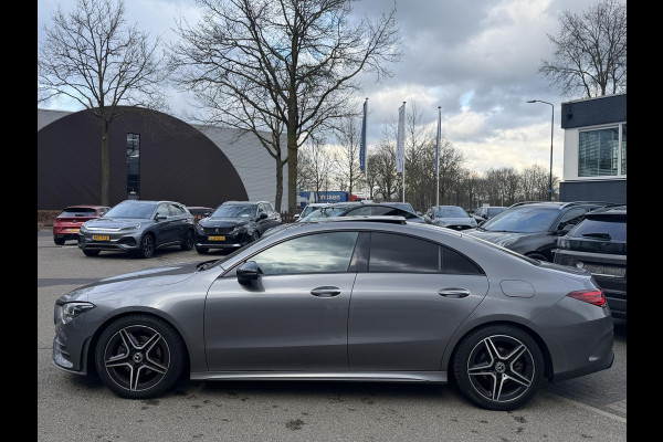 Mercedes-Benz CLA-Klasse 180 Business Solution AMG VAN € 30.900,- VOOR € 28.440,- UW LENTEVOORDEEL € 2.460,-! | PANO | AMG-LINE | STOELVERWARMING | SFEERVERLICHTING| CAMERA| KEYLESS|