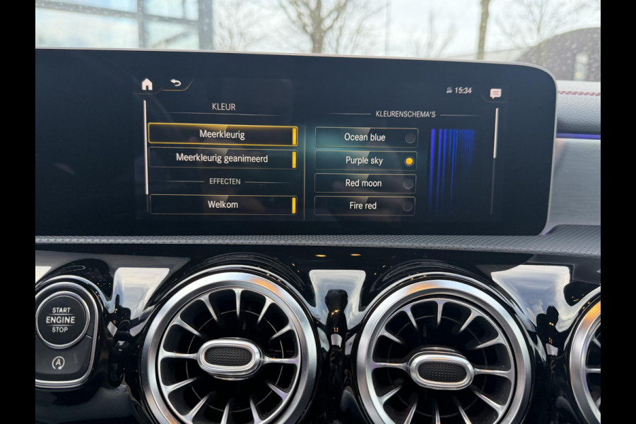 Mercedes-Benz CLA-Klasse 180 Business Solution AMG VAN € 30.900,- VOOR € 28.440,- UW LENTEVOORDEEL € 2.460,-! | PANO | AMG-LINE | STOELVERWARMING | SFEERVERLICHTING| CAMERA| KEYLESS|