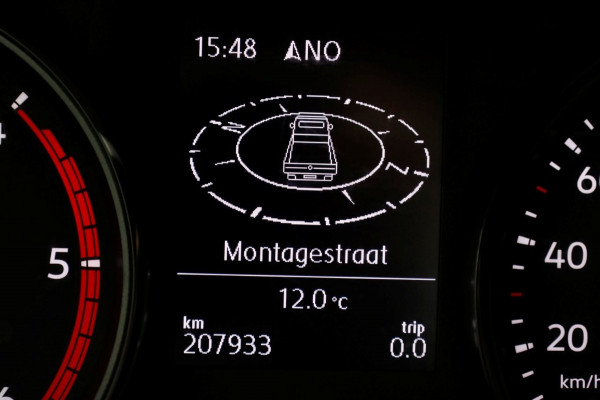 Volkswagen Crafter 50 2.0 TDI 177pk Open Laadbak L433cm Trekhaak 3500kg 01-2022