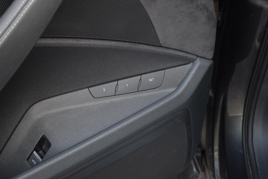 Audi e-tron 55 quattro S edition 95 kWh | 2x S-Line | Pano | Half Leer | Memory