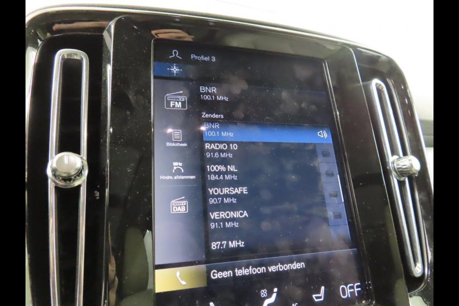 Volvo XC40 1.5 T5 PHEV Pro Pano.dak Leer Trekhaak Carplay stoel/Stuurverw. Recharge