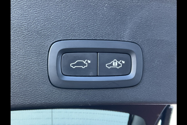 Volvo XC40 1.5 T5 PHEV Pro Pano.dak Leer Trekhaak Carplay stoel/Stuurverw. Recharge