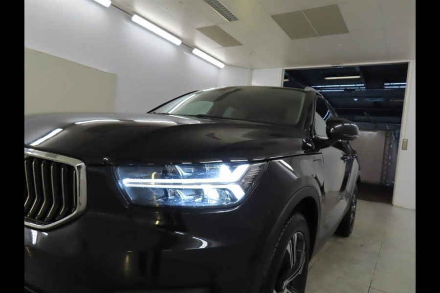 Volvo XC40 1.5 T5 PHEV Pro Pano.dak Leer Trekhaak Carplay stoel/Stuurverw. Recharge