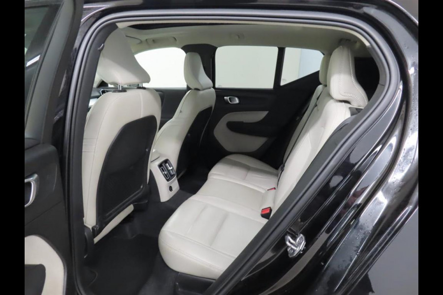 Volvo XC40 1.5 T5 PHEV Pro Pano.dak Leer Trekhaak Carplay stoel/Stuurverw. Recharge