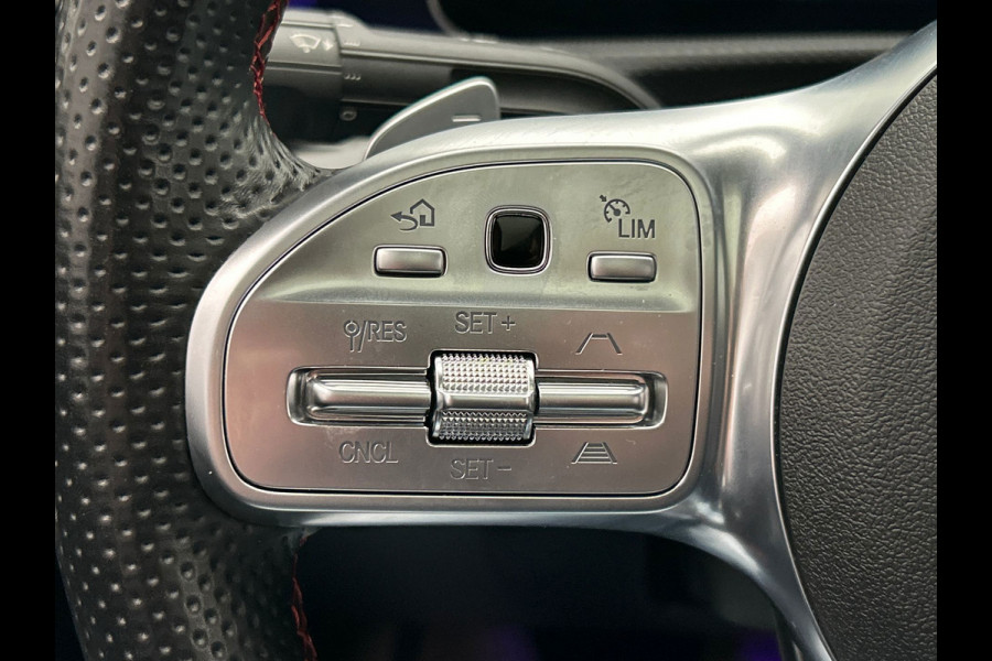 Mercedes-Benz A-Klasse 250 e AMG | Widescreen | Carplay Adaptive-cruise Panoramadak Stoelverwarming Camera Sfeerverlichting