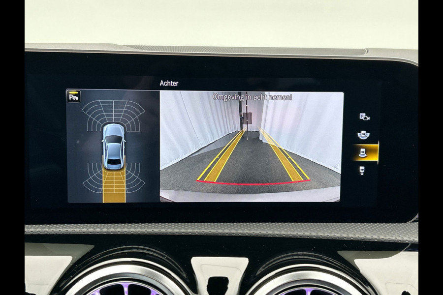 Mercedes-Benz A-Klasse 250 e AMG | Widescreen | Carplay Adaptive-cruise Panoramadak Stoelverwarming Camera Sfeerverlichting