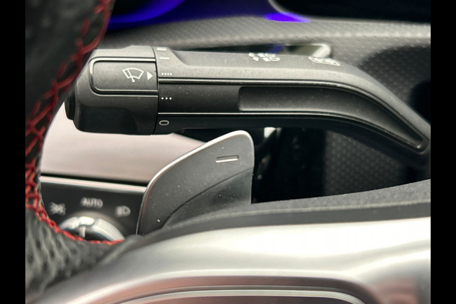 Mercedes-Benz A-Klasse 250 e AMG | Widescreen | Carplay Adaptive-cruise Panoramadak Stoelverwarming Camera Sfeerverlichting