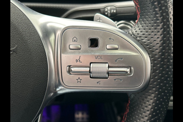 Mercedes-Benz A-Klasse 250 e AMG | Widescreen | Carplay Adaptive-cruise Panoramadak Stoelverwarming Camera Sfeerverlichting