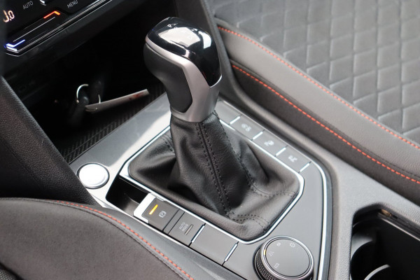 Seat Tarraco 1.5 TSI FR Business Intense org.NL parelmoer stuurverw leer/alc+el+memory camera