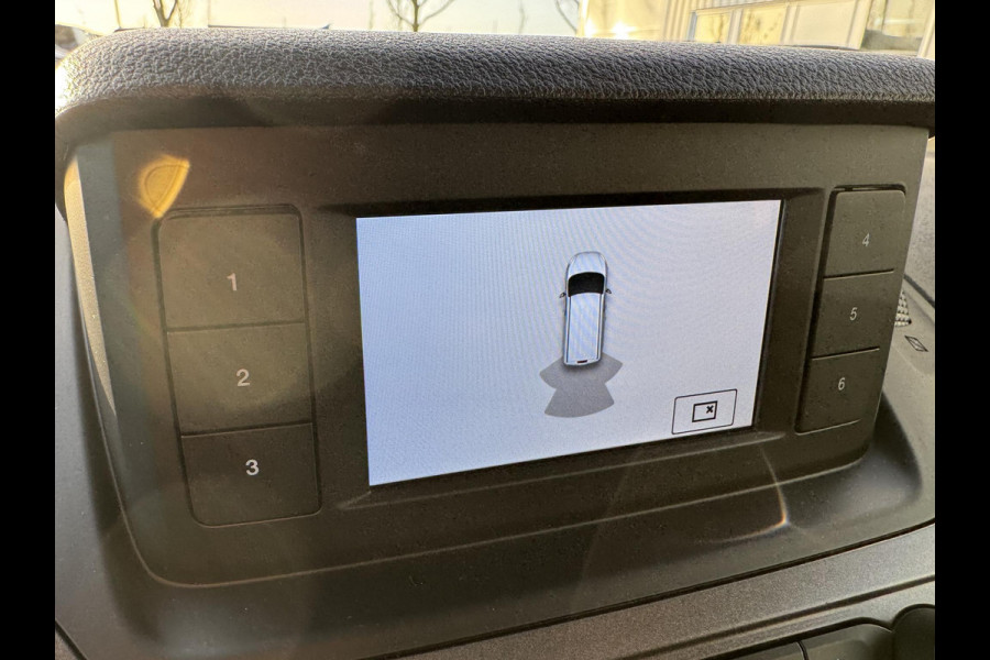 Ford Transit Connect 1.5 EcoBlue L2 Trend 100pk | Achteruitrijcamera | Licht metalen Velgen | Bluetooth | 3 persoons |