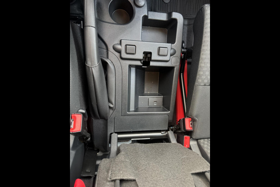 Ford Transit Connect 1.5 EcoBlue L2 Trend 100pk | Achteruitrijcamera | Licht metalen Velgen | Bluetooth | 3 persoons |