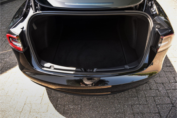 Tesla Model 3 Standard RWD Plus 60 kWh ** Autopilot **