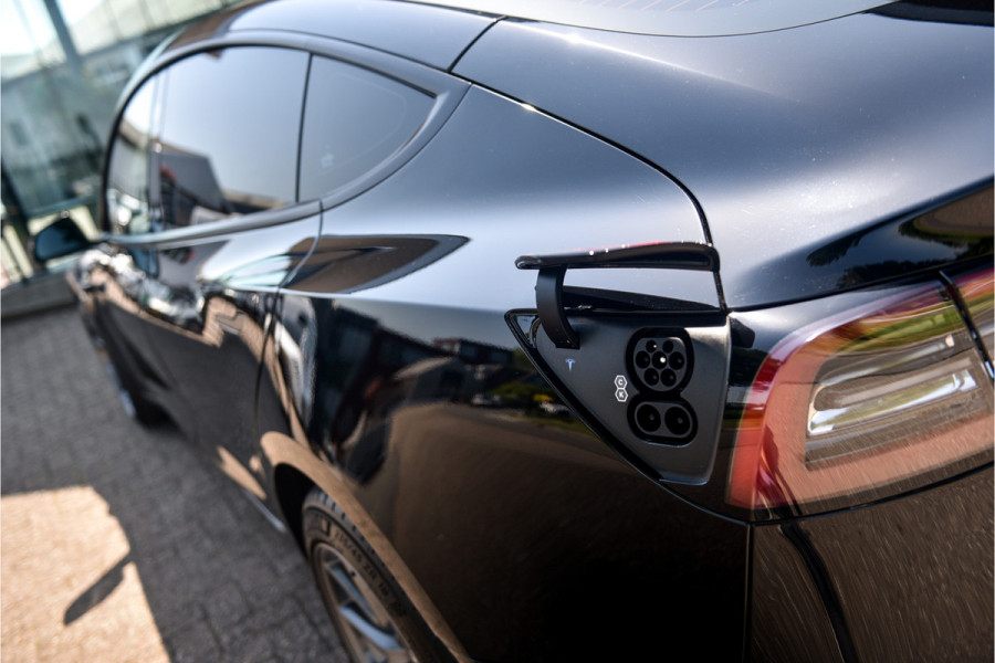 Tesla Model 3 Standard RWD Plus 60 kWh ** Autopilot **