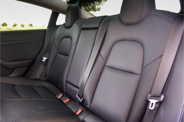 Tesla Model 3 Standard RWD Plus 60 kWh ** Autopilot **