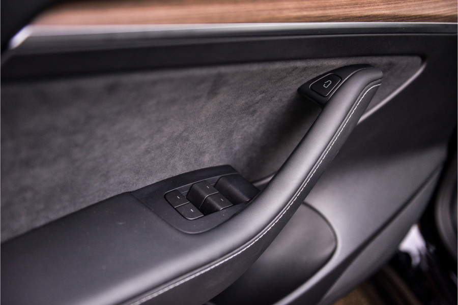 Tesla Model 3 Standard RWD Plus 60 kWh ** Autopilot **