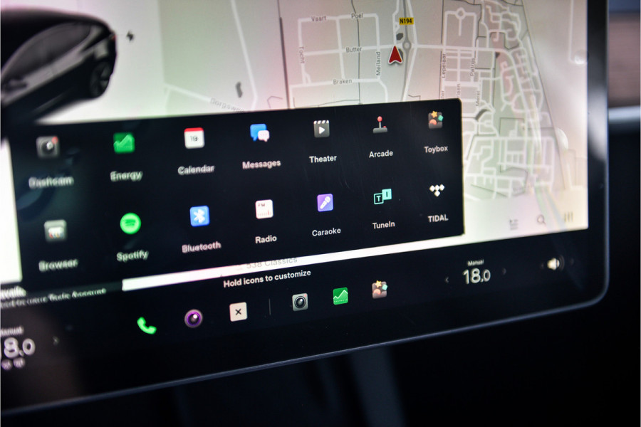 Tesla Model 3 Standard RWD Plus 60 kWh ** Autopilot **