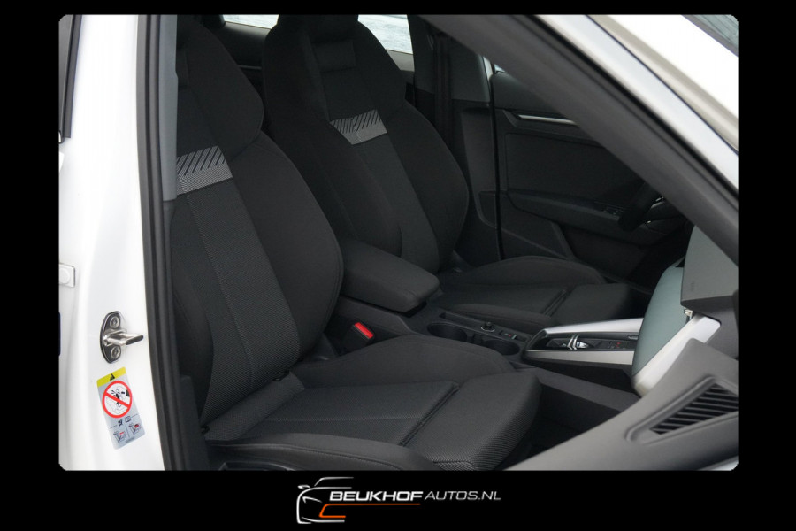 Audi A3 Sportback 30 TFSI Business edition Nav Parkeersensor