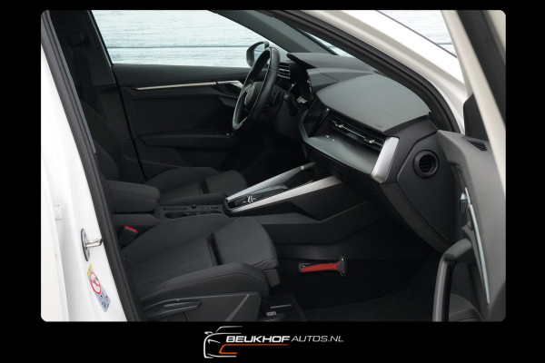 Audi A3 Sportback 30 TFSI Business edition Nav Parkeersensor