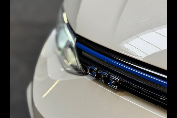 Volkswagen Golf 1.4 eHybrid GTE |PANO|VIRTUAL|IQ LIGHT|CAMERA|DEALER ONDERHOUDEN|STOEL+STUUR VERWARMING|CARPLAY|DODEHOEK ASSISTENT