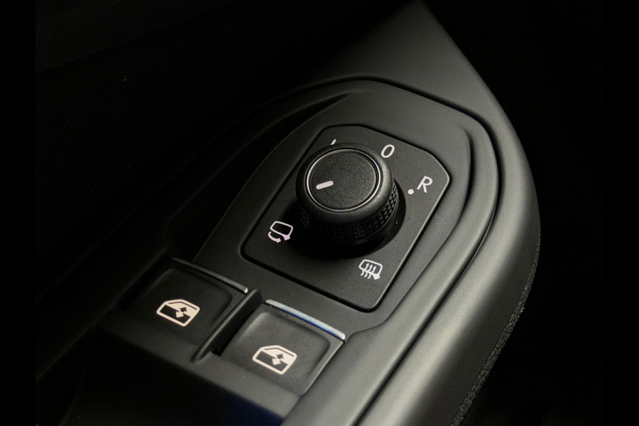 Volkswagen Golf 1.4 eHybrid GTE |PANO|VIRTUAL|IQ LIGHT|CAMERA|DEALER ONDERHOUDEN|STOEL+STUUR VERWARMING|CARPLAY|DODEHOEK ASSISTENT