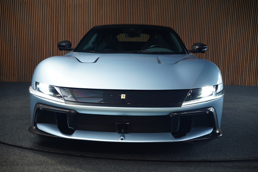 Ferrari 12Cilindri 6.5 V12 Full Carbon Lift Panorama