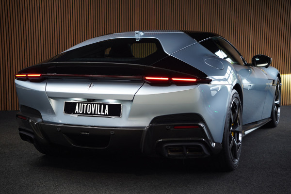 Ferrari 12Cilindri 6.5 V12 Full Carbon Lift Panorama