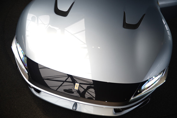 Ferrari 12Cilindri 6.5 V12 Full Carbon Lift Panorama