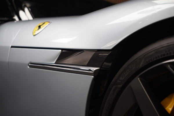 Ferrari 12Cilindri 6.5 V12 Full Carbon Lift Panorama