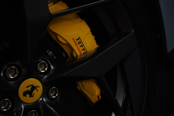 Ferrari 12Cilindri 6.5 V12 Full Carbon Lift Panorama