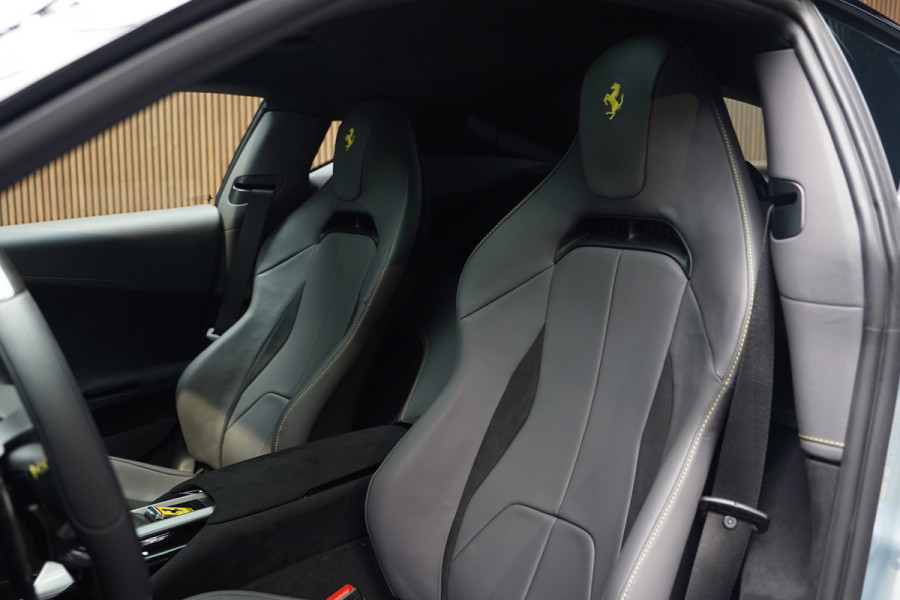 Ferrari 12Cilindri 6.5 V12 Full Carbon Lift Panorama