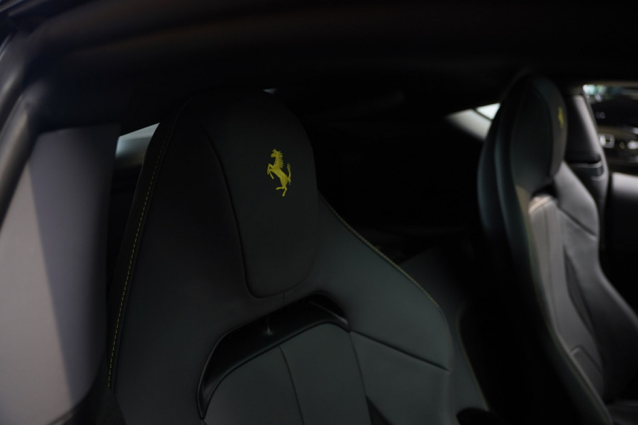 Ferrari 12Cilindri 6.5 V12 Full Carbon Lift Panorama
