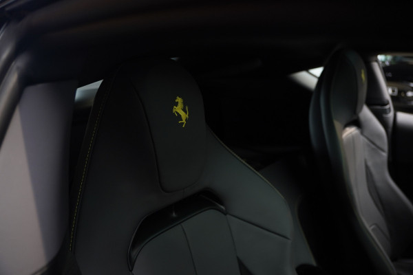 Ferrari 12Cilindri 6.5 V12 Full Carbon Lift Panorama
