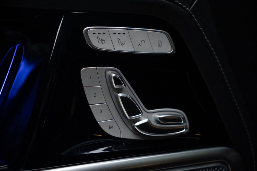 Mercedes-Benz G-Klasse 63 Navi Burmester Leer 360 Camera PTS Massage Schuif (kantel) dak Memory seats Stoelventilatie Stoelverwarming Climate voor en achter Distronic+ Trekhaak