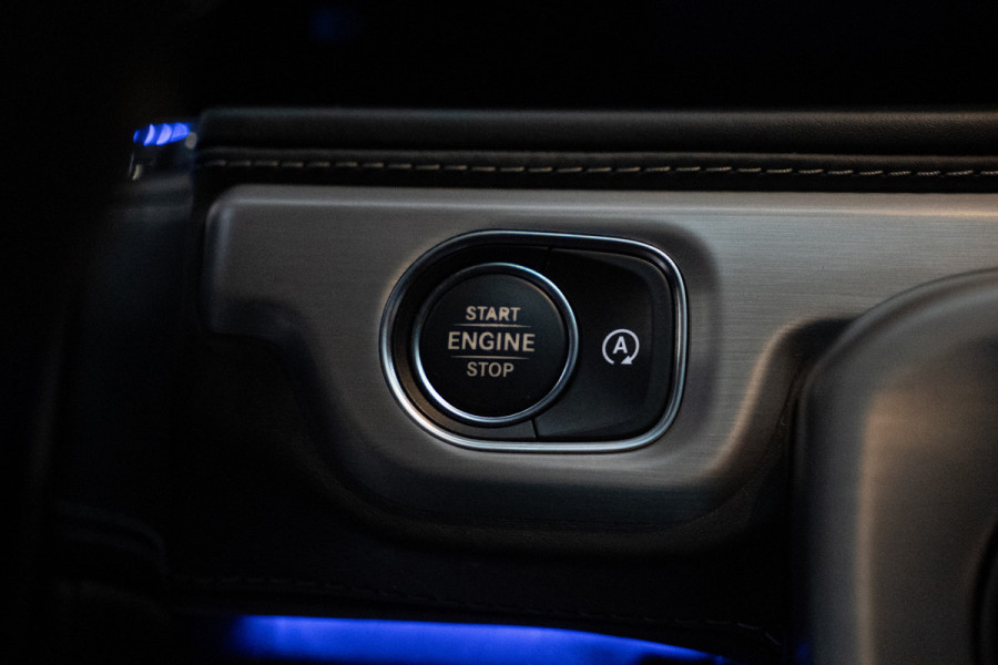 Mercedes-Benz G-Klasse 63 Navi Burmester Leer 360 Camera PTS Massage Schuif (kantel) dak Memory seats Stoelventilatie Stoelverwarming Climate voor en achter Distronic+ Trekhaak