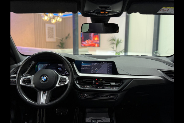BMW 1-serie M Sport | Pano | 19" | Elek. Klep | ACC | Leder | Stoelverw.