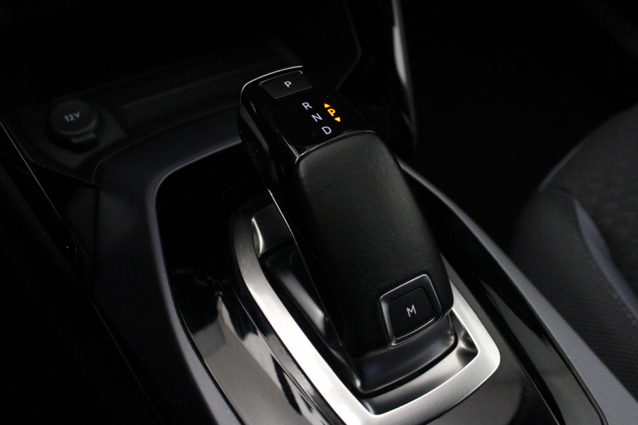 Peugeot 2008 1.2 PureTech Allure |Navi|Camera|
