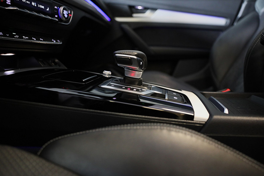 Audi Q5 55 TFSI e Quattro SQ5 Look / Massage / Acc / 360 Camera / Navi / Lane Assist / Virtual Cockpit / Open Pano / Led / 22 Inch