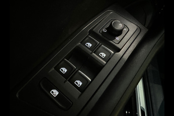 Volkswagen T-Roc 1.5 TSI R-Line Keyless|Camera|IQ|ACC|CarPlay