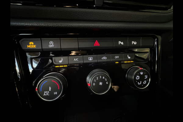 Volkswagen T-Roc 1.5 TSI R-Line Keyless|Camera|IQ|ACC|CarPlay
