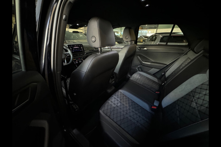 Volkswagen T-Roc 1.5 TSI R-Line Keyless|Camera|IQ|ACC|CarPlay