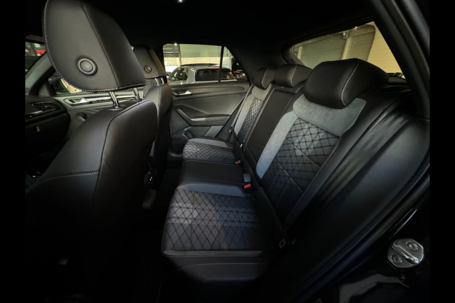 Volkswagen T-Roc 1.5 TSI R-Line Keyless|Camera|IQ|ACC|CarPlay