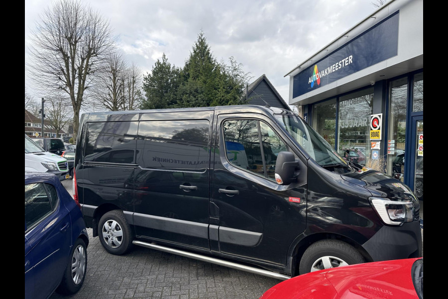 Renault Master T35 2.3 dCi 135 L1H1