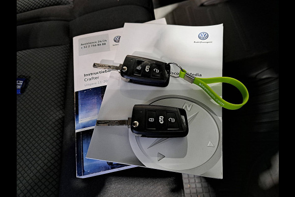Volkswagen Crafter 35 2.0 TDI L4H3 Automaat CarPlay 3-Zits 140Pk Euro6 Camera 1e Eigenaar!