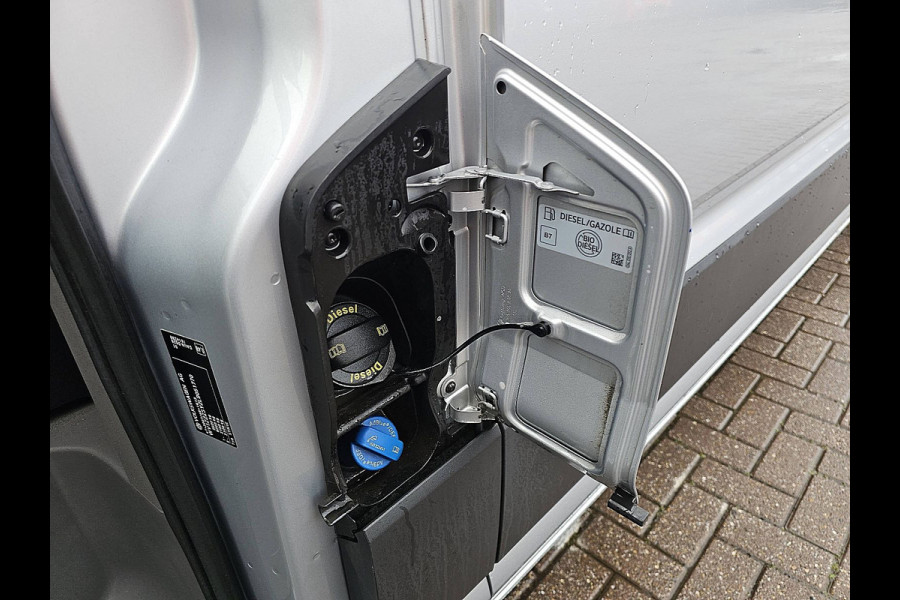 Volkswagen Crafter 35 2.0 TDI L4H3 Automaat CarPlay 3-Zits 140Pk Euro6 Camera 1e Eigenaar!